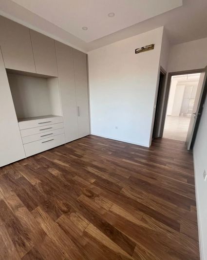 Image No.8-3 Bed Property for sale