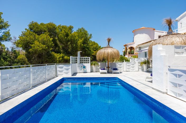 Image No.12-4 Bed Villa for sale