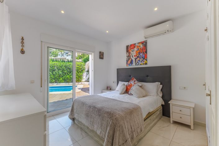 Image No.8-3 Bed Villa for sale