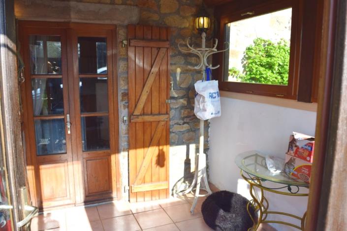 Image No.19-3 Bed House for sale