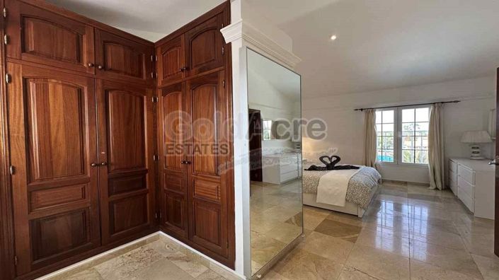 Image No.23-3 Bed Villa for sale