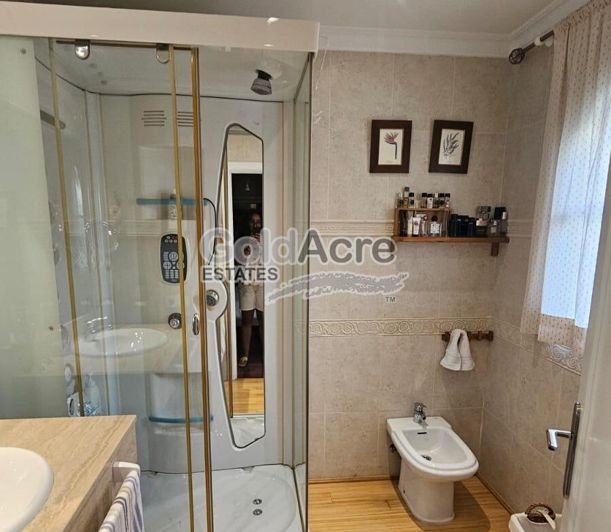 Image No.10-4 Bed Villa for sale