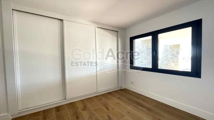 Image No.20-3 Bed Apartment for sale