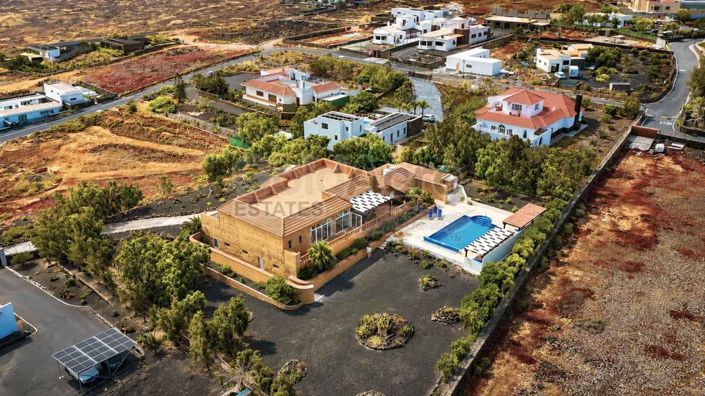 Image No.57-3 Bed Villa for sale