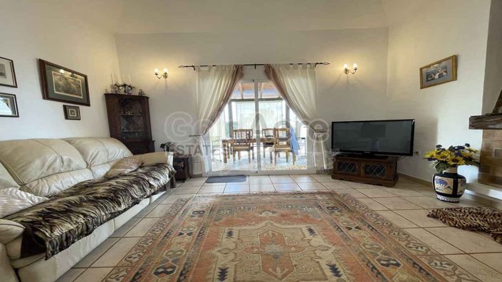 Image No.18-2 Bed Villa for sale