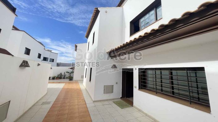 Image No.12-3 Bed House for sale