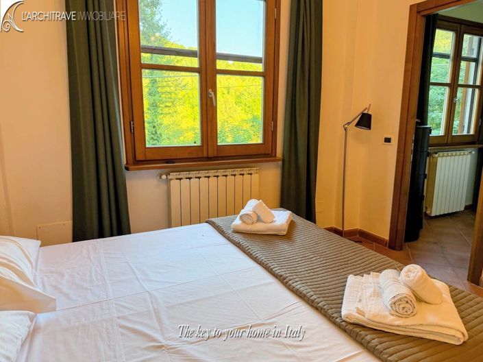 Image No.9-2 Bed House for sale