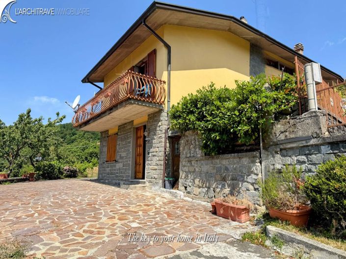 Image No.2-Maison de 5 chambres à vendre à Comano