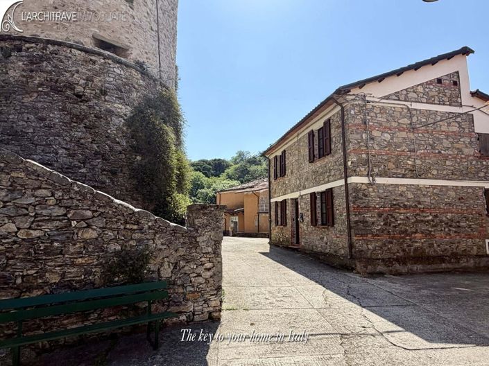 Image No.14-2 Bed House for sale