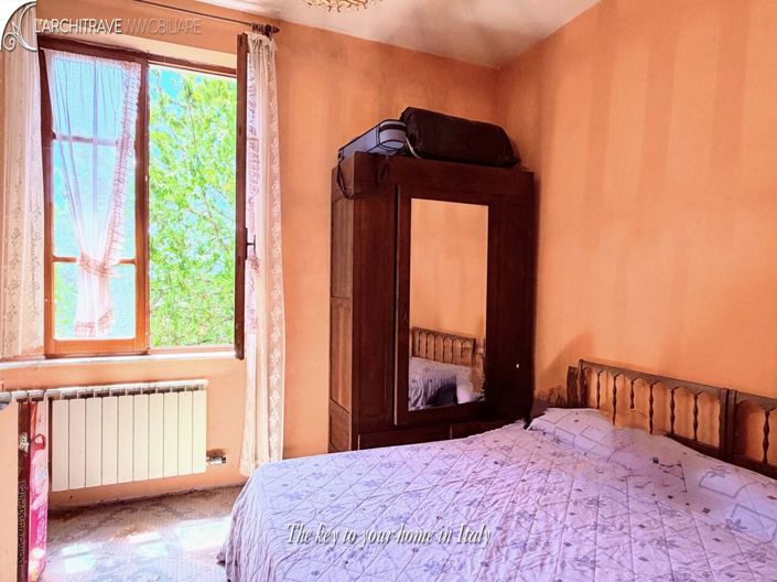 Image No.8-3 Bed House for sale
