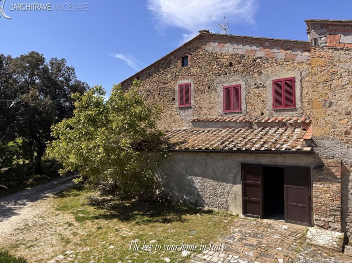 Image No.24-4 Bed House for sale