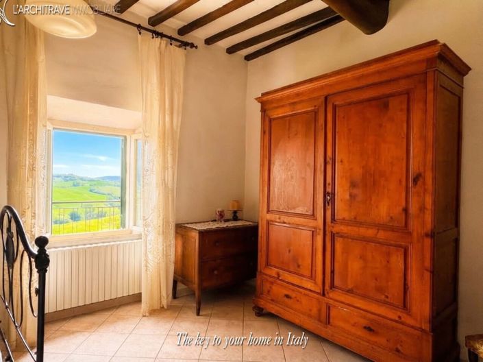 Image No.20-3 Bed House for sale