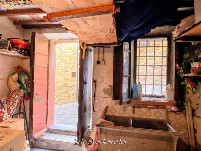 Image No.23-3 Bed House for sale