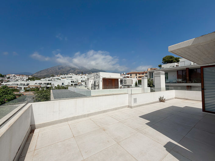 Image No.12-4 Bed Villa for sale