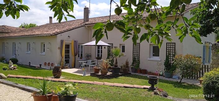 Image No.12-Maison de campagne de 5 chambres à vendre à Chalais