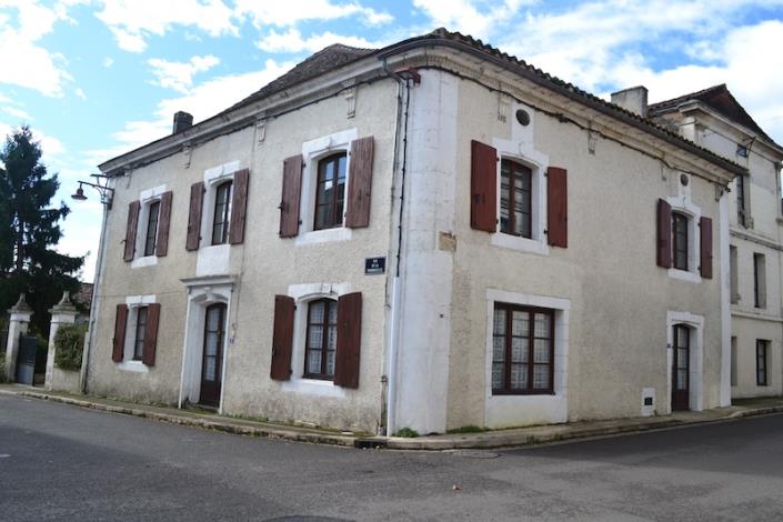 Spacious house in the town