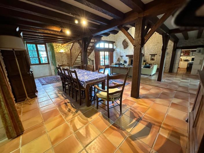 Image No.8-5 Bed Country House for sale
