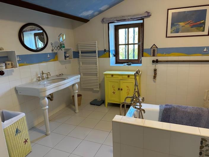 Image No.12-5 Bed Country House for sale