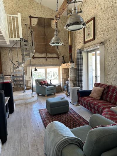 Image No.11-5 Bed Country House for sale
