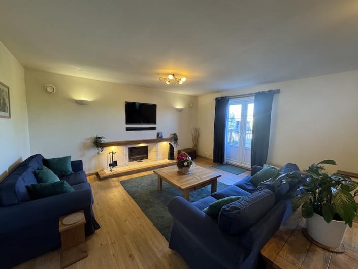 Image No.7-6 Bed Country House for sale
