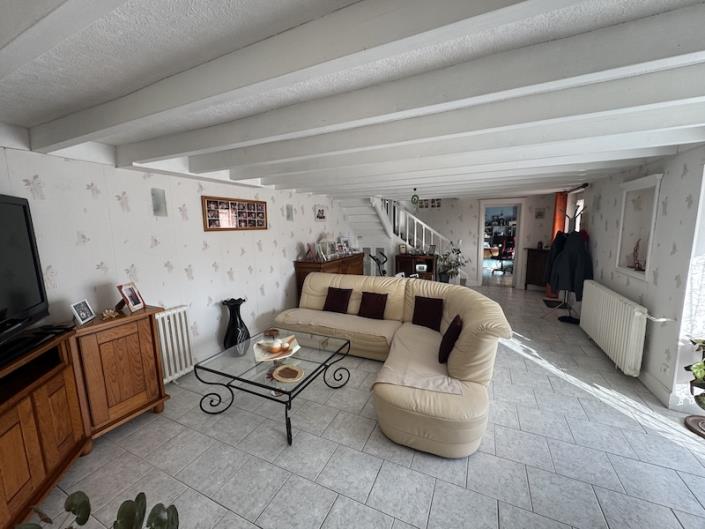 Image No.2-4 Bed House for sale