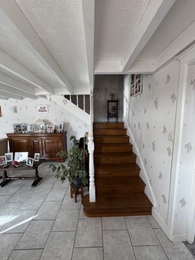 Image No.3-4 Bed House for sale
