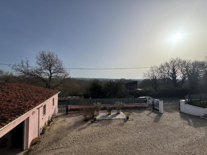 Image No.8-4 Bed House for sale