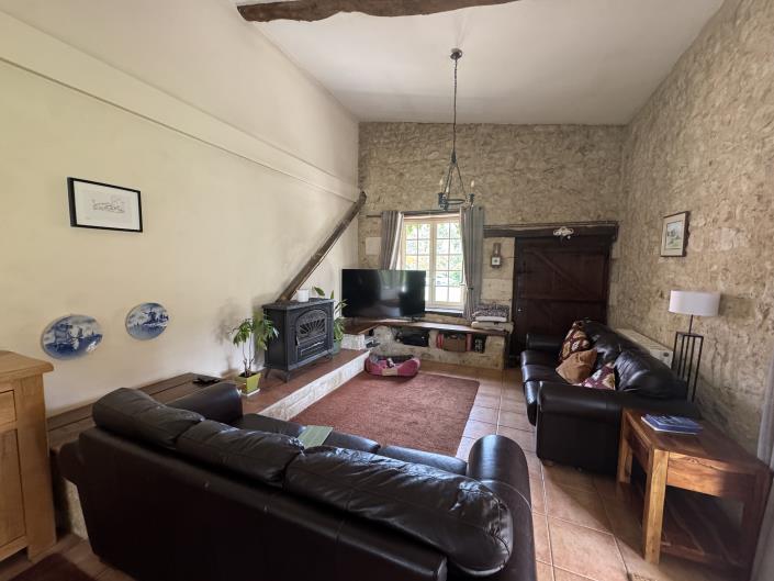 Image No.3-Propriété de pays de 8 chambres à vendre à Chalais