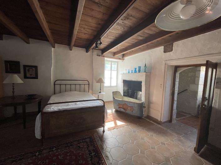 Image No.17-4 Bed House for sale