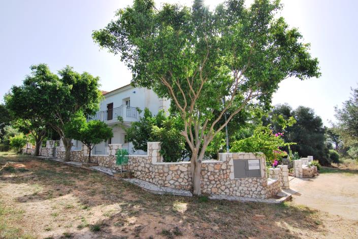 Image No.2-6 Bed Property for sale