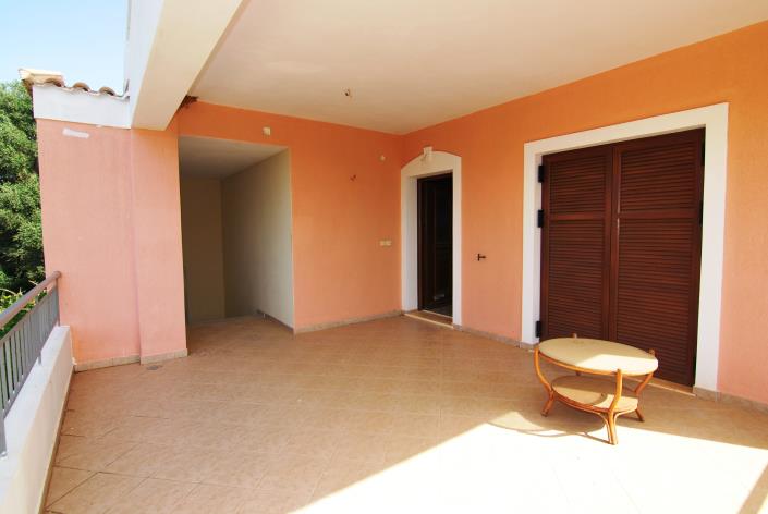 Image No.7-6 Bed Property for sale
