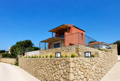 Villa_with_pool_in-Pessada_for_Sale--31-