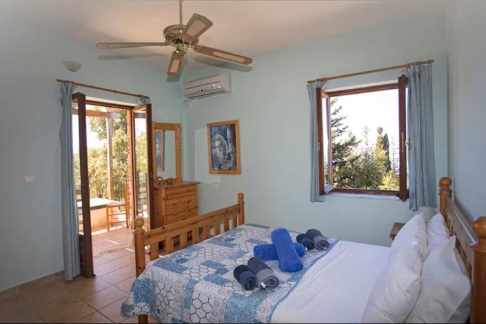 Image No.9-5 Bed Villa / Detached for sale