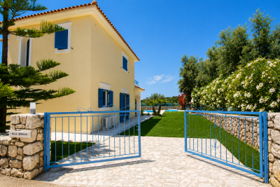 Villa_with_pool_for_sale_in_Pessada_Kefalonia--12-