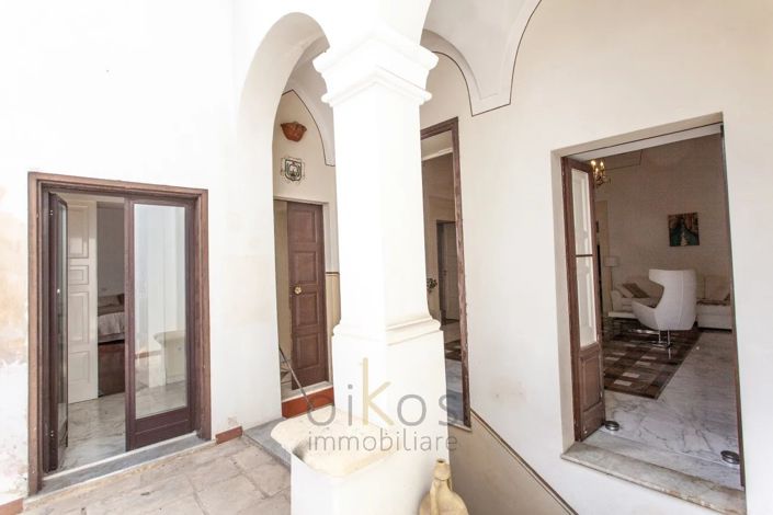 Image No.6-4 Bed House for sale