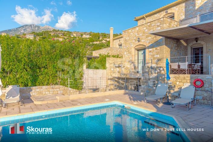 Image No.8-2 Bed House for sale