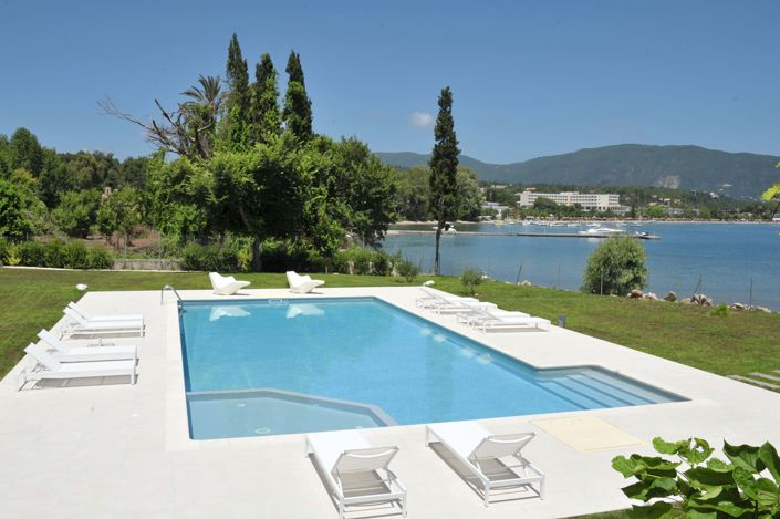 Image No.5-8 Bed House for sale