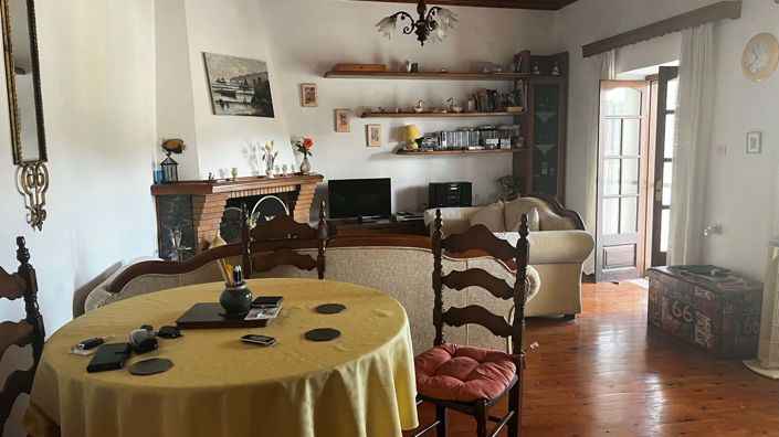 Image No.4-2 Bed House for sale