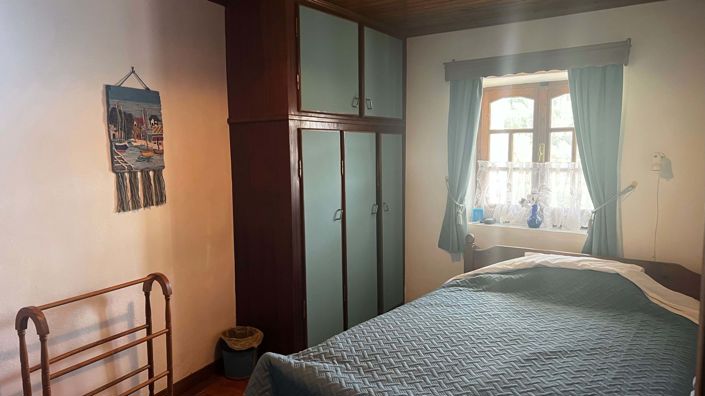Image No.8-2 Bed House for sale