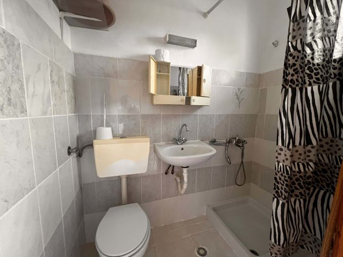 Image No.8-14 Bed Apartment for sale