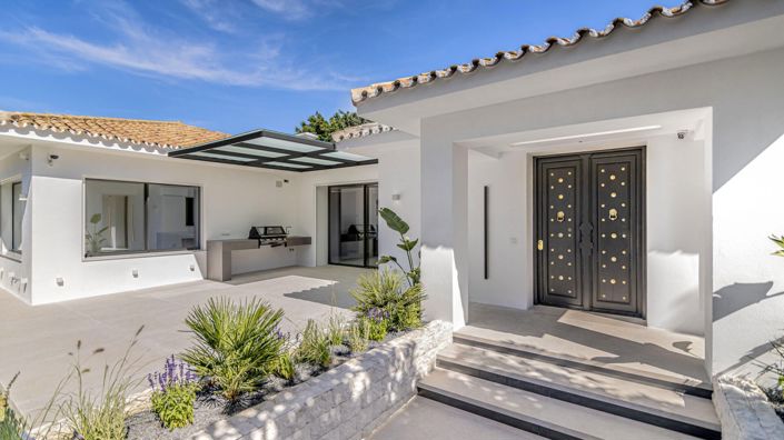 Image No.2-4 Bed Villa for sale