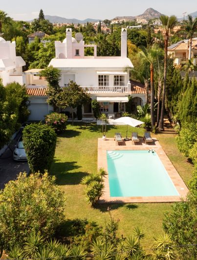 Image No.3-Villa de 4 chambres à vendre à Estepona