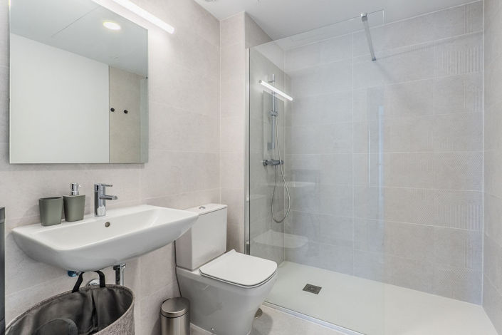 Image No.17-2 Bed Apartment for sale