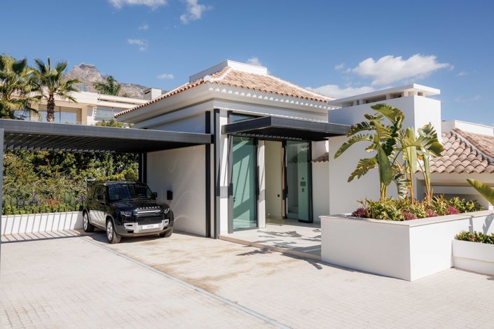 Image No.8-4 Bed Villa for sale