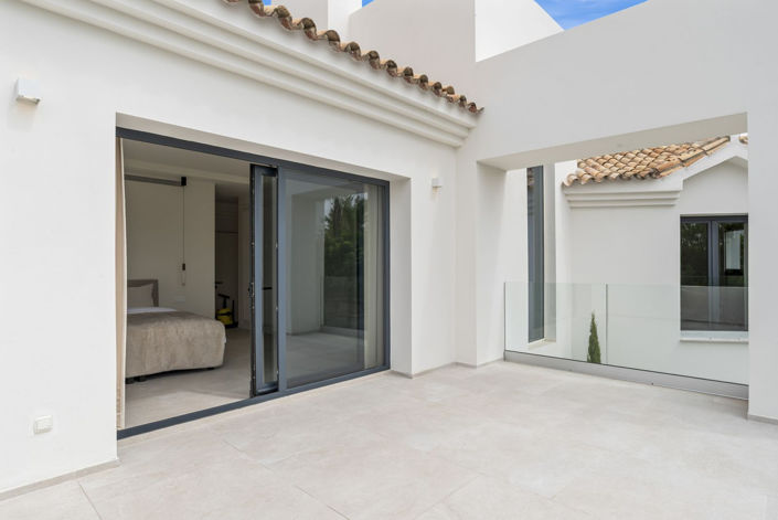 Image No.18-4 Bed Villa for sale