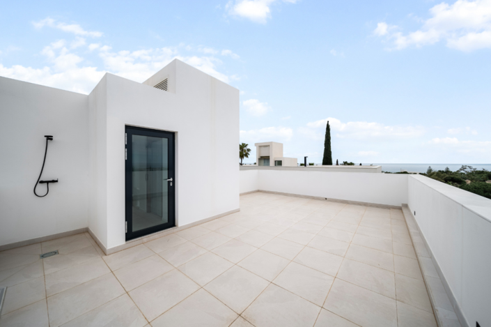 Image No.18-6 Bed Villa for sale