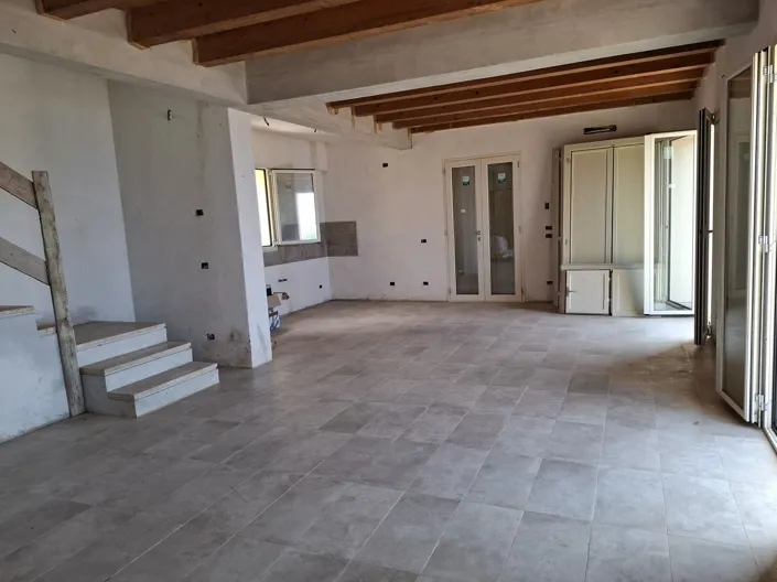 Image No.10-4 Bed Villa for sale