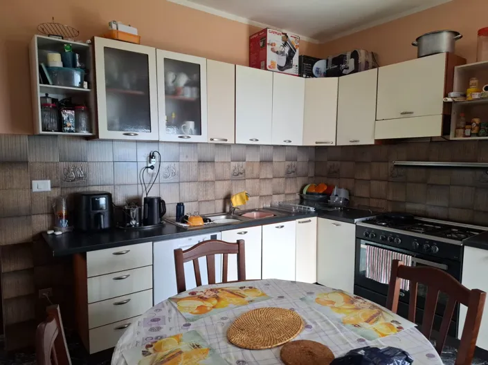 Image No.11-3 Bed House for sale