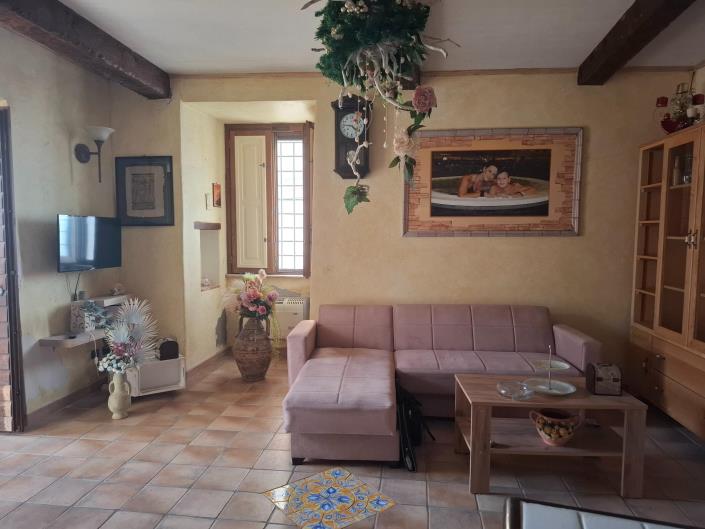 Image No.8-1 Bed Townhouse for sale
