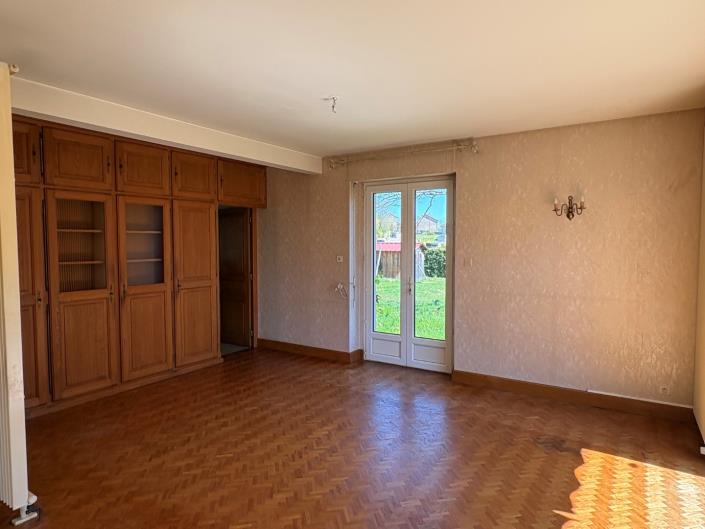 Image No.13-4 Bed Village House for sale